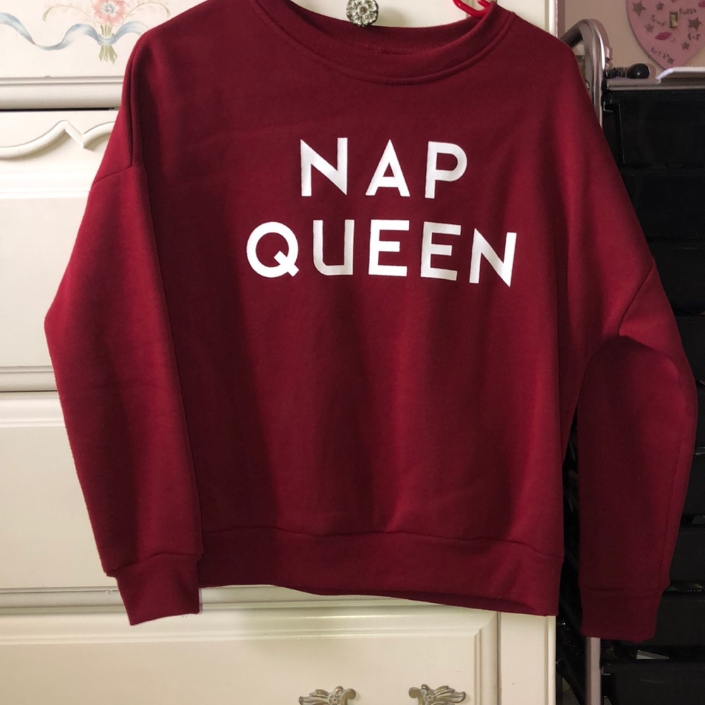 Nap queen crew neck